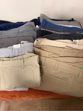 17 gently worn mens size 40 shorts. Dockers, Izod, and more.  Smoke free home